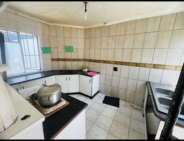 9 BEDROOM HOUSE FOR SALE IN KENSINGTON